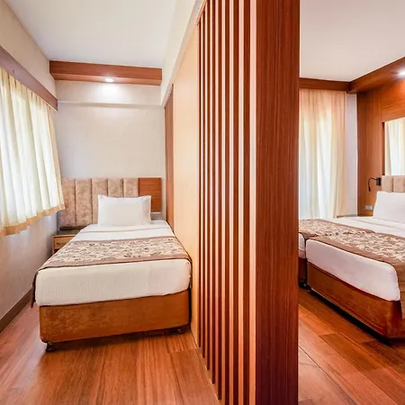 Hotel Fame 2*